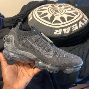 Black vapormax